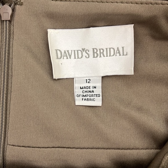 ELEGANT & CLASSIC - Picture 7 of 10